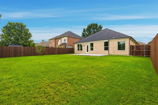 $2,895 | 7040 Alcala, Grand Prairie, TX 75054