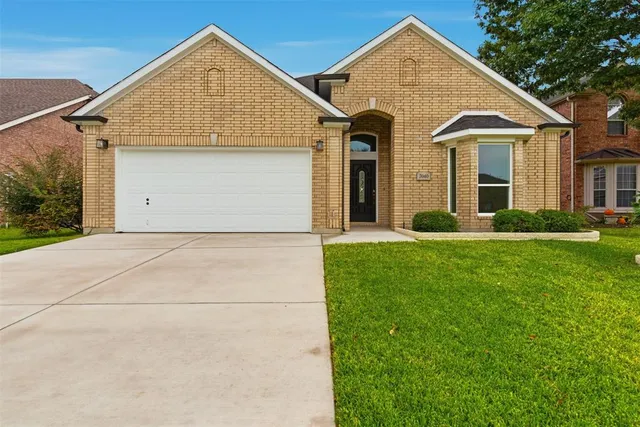 $2,895 | 7040 Alcala, Grand Prairie, TX 75054