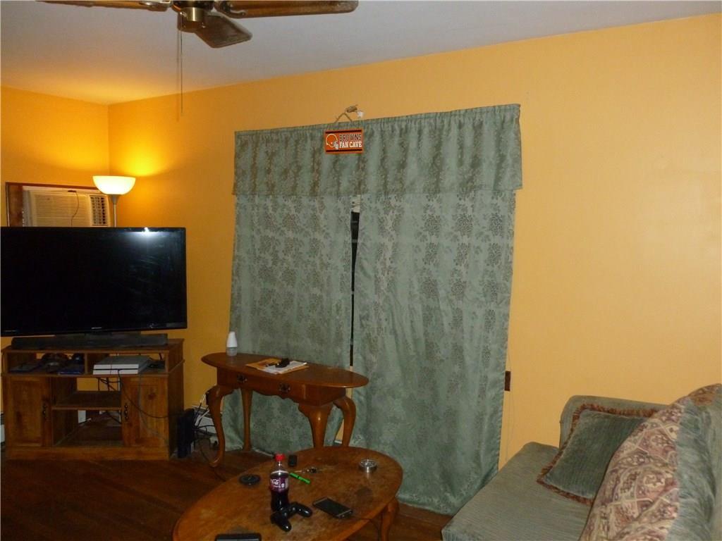 3834 New Carlisle Springfield, OH 45504 - Photo 9 of 32