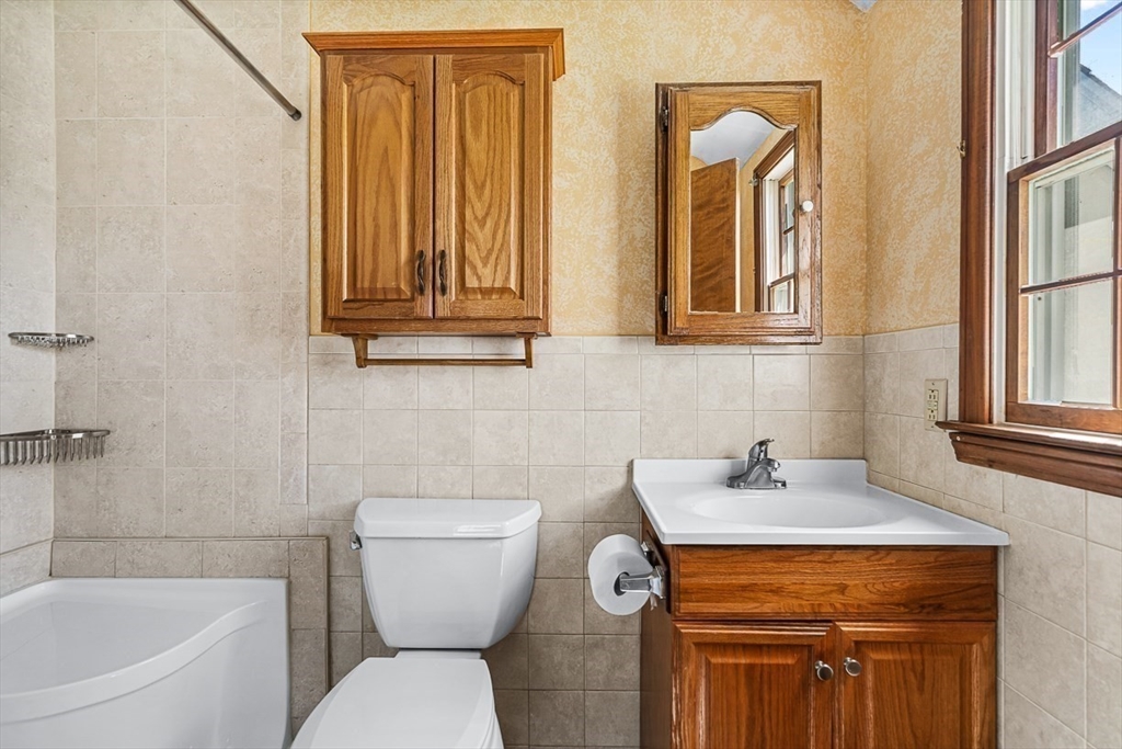 35 Wilmington Road Burlington, MA 01803 - Photo 18 of 41 Gallery Image 18