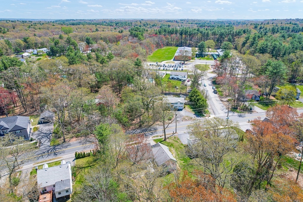 35 Wilmington Road Burlington, MA 01803 - Photo 4 of 41 Gallery Image 4