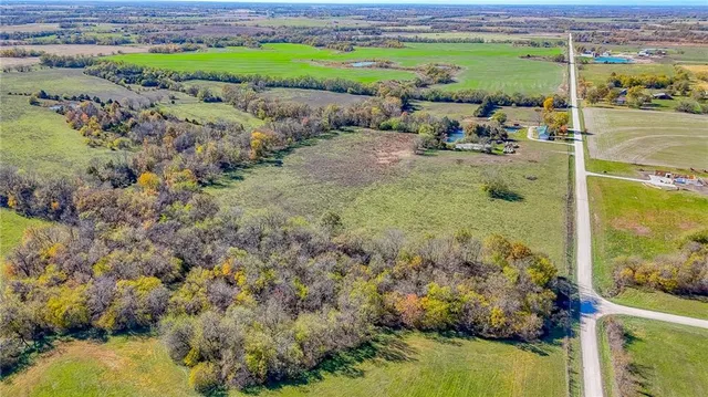 $849,900 | 342 Southwest 701st Road, Centerview, MO 64019