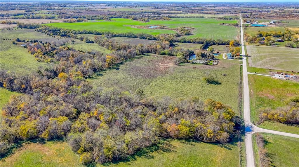 342 Southwest 701st Road Centerview, MO 64019 - Photo 11 of 38