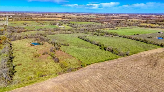 $849,900 | 342 Southwest 701st Road, Centerview, MO 64019