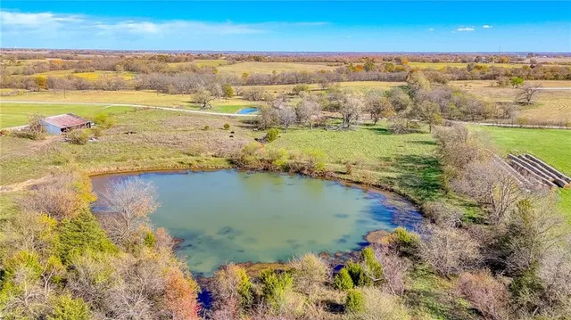 $849,900 | 342 Southwest 701st Road, Centerview, MO 64019