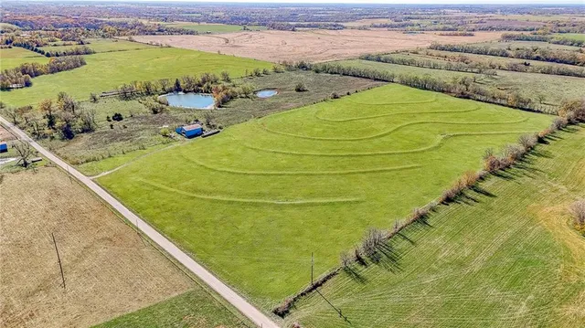 $849,900 | 342 Southwest 701st Road, Centerview, MO 64019