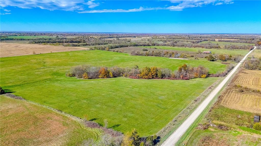 342 Southwest 701st Road Centerview, MO 64019 - Photo 5 of 38