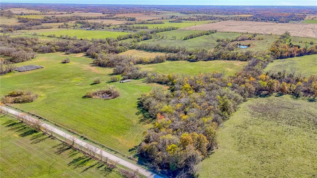 342 Southwest 701st Road Centerview, MO 64019 - Photo 8 of 38