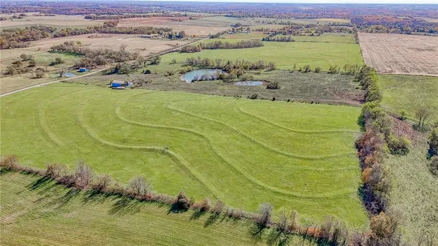 $849,900 | 342 Southwest 701st Road, Centerview, MO 64019
