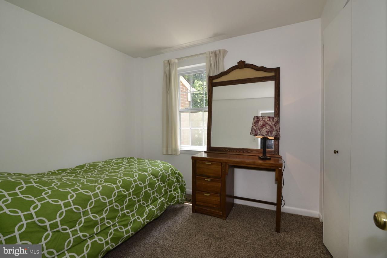 2252 Gunsmith Square Reston, VA 20191 - Photo 17 of 28 Bedroom