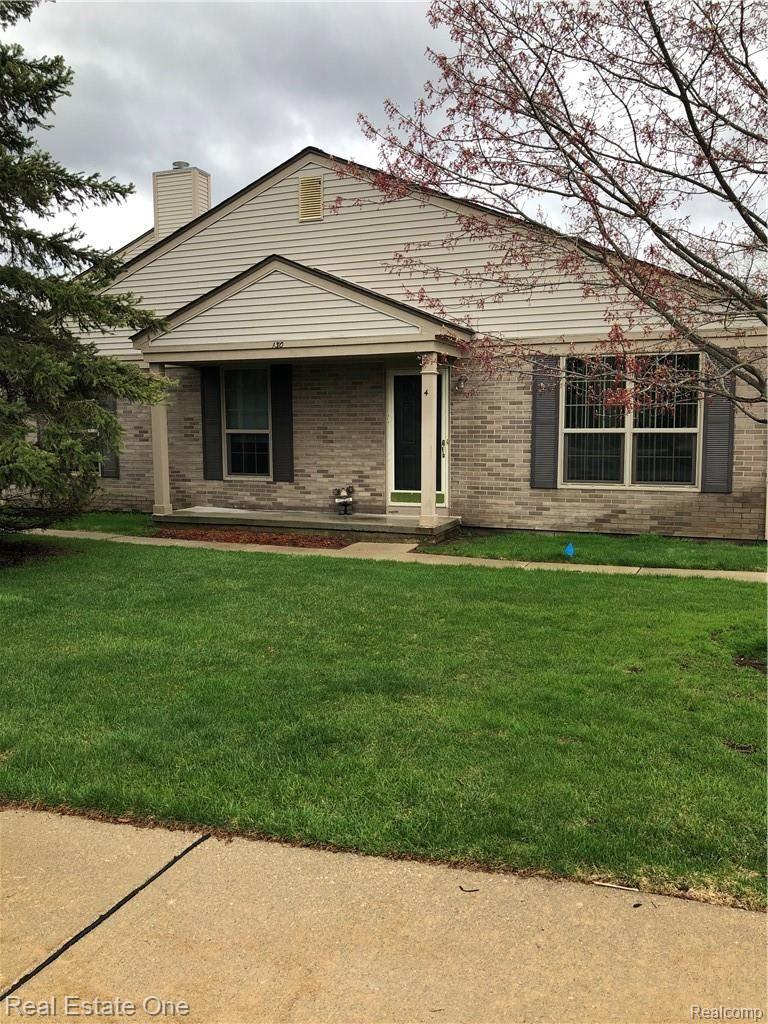 130 Pine Tree Ridge, Unit 4 Waterford, MI 48327 - Photo 1 of 22 IMG_5633.jpg