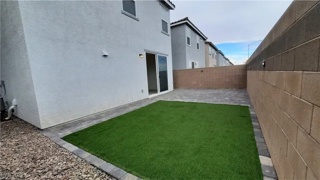 $2,345 | 9084 Marigold Crk Street, Las Vegas, NV 89113