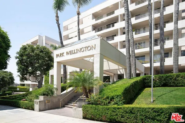 $3,950 | 1131 Alta Loma Road, West Hollywood, CA 90069