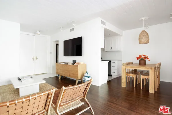 $3,950 | 1131 Alta Loma Road, West Hollywood, CA 90069