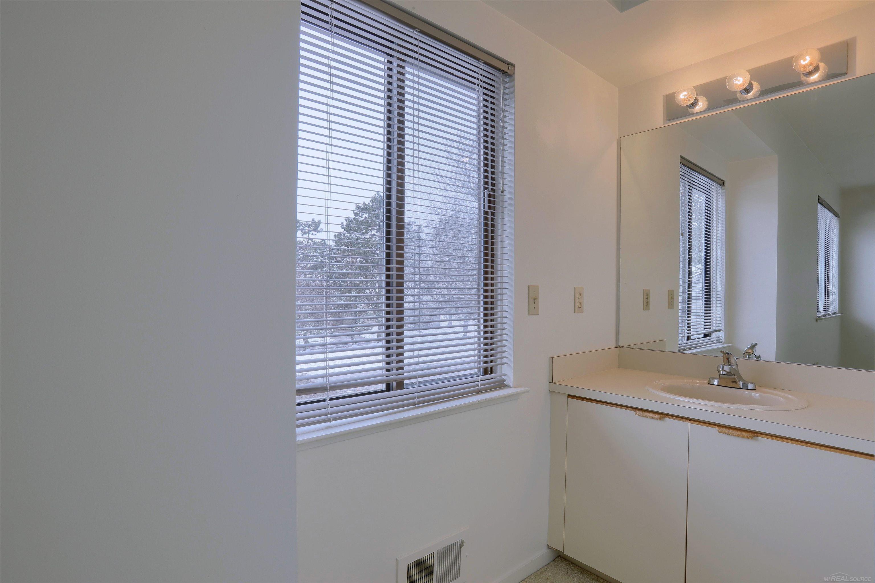 616 Ashley Circle Rochester Hills, MI 48307 - Photo 23 of 37 Gallery Image 23