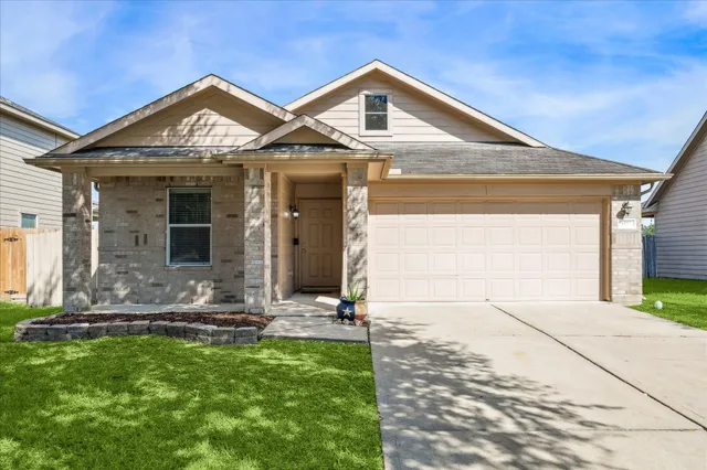 $2,100 | 4527 Monarch Blue Lane, Fresno, TX 77545
