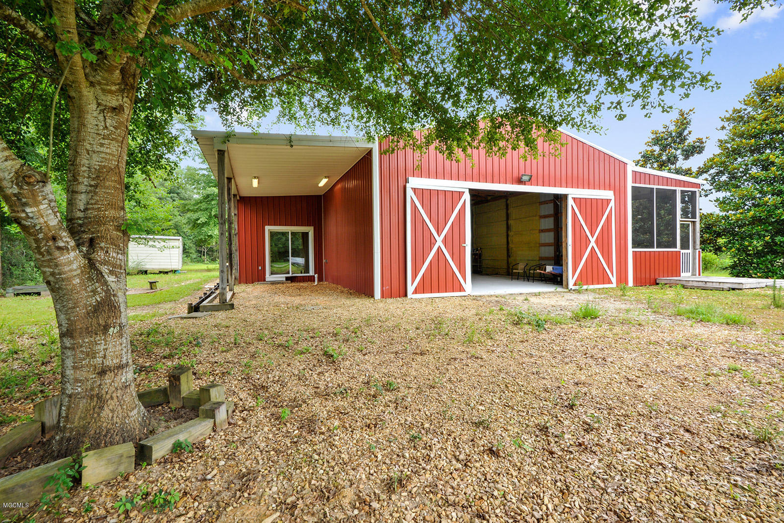 116 Red Hill Church Road Lumberton, MS 39455 - Photo 6 of 15 003_1600x1067_mls_1600x1067