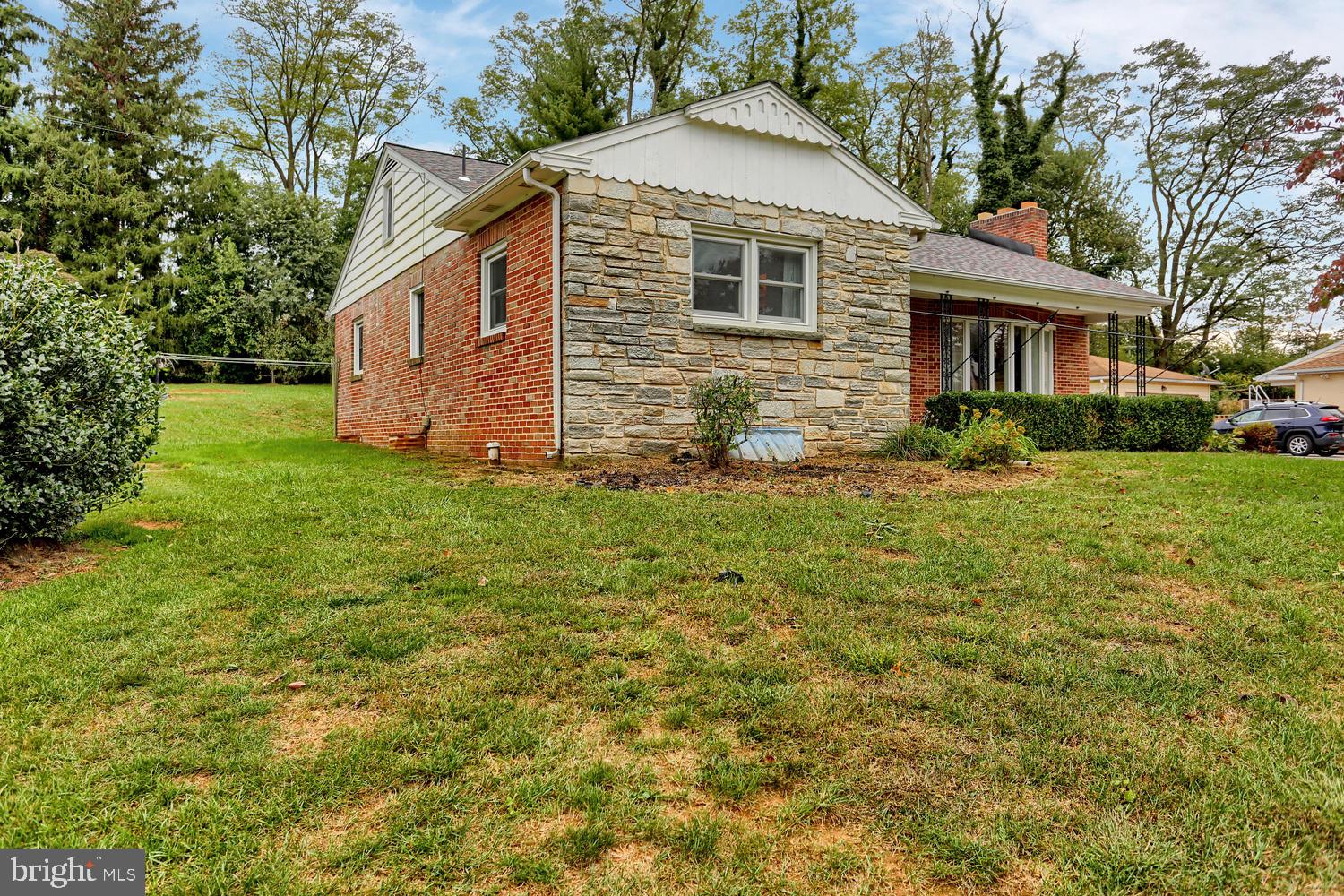 113 Country Club Road Red Lion, PA 17356 - Photo 27 of 31 a front view of a house with a yard