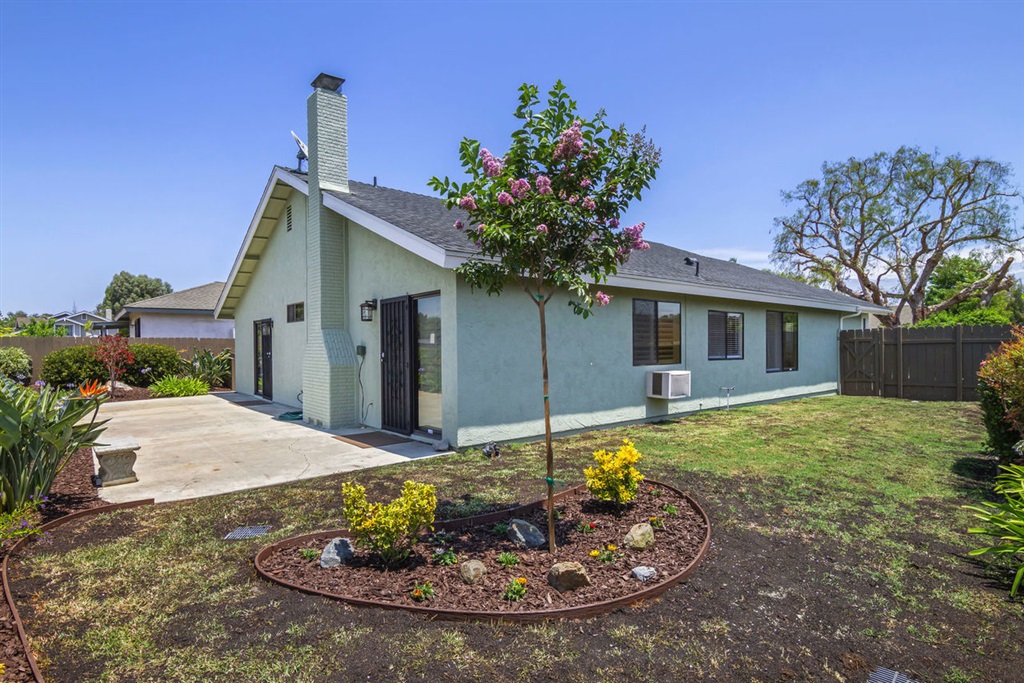 3517 Windsor Road Oceanside, CA 92056 - Photo 3 of 25