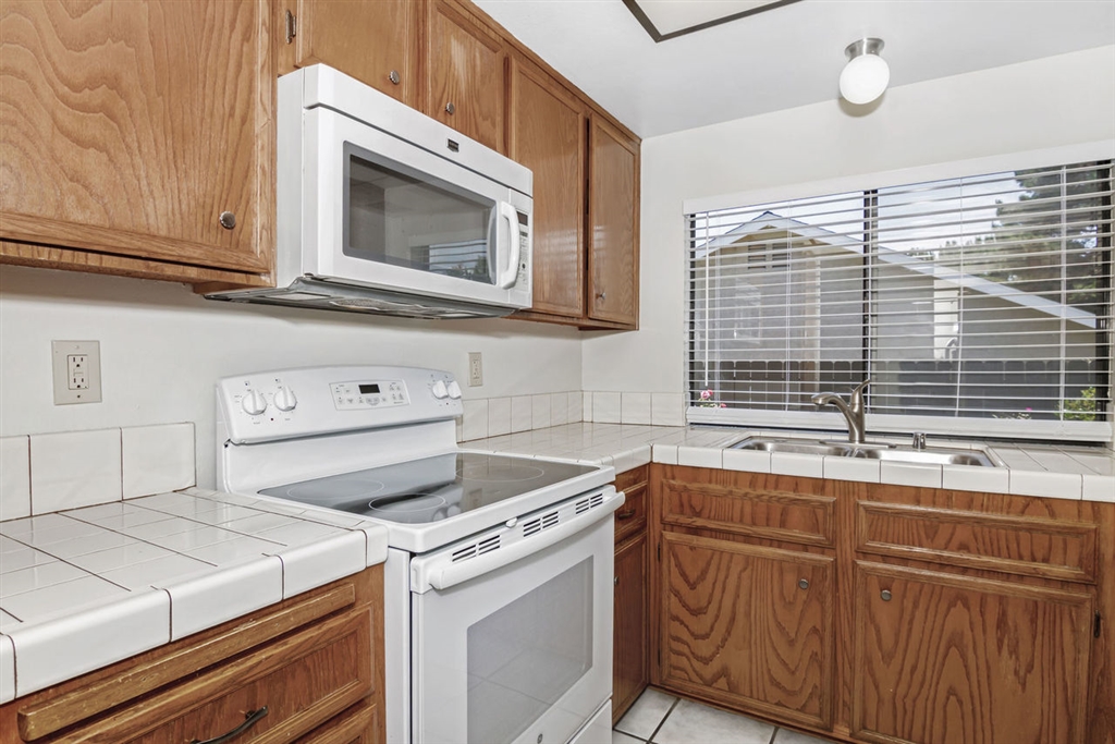 3517 Windsor Road Oceanside, CA 92056 - Photo 9 of 25