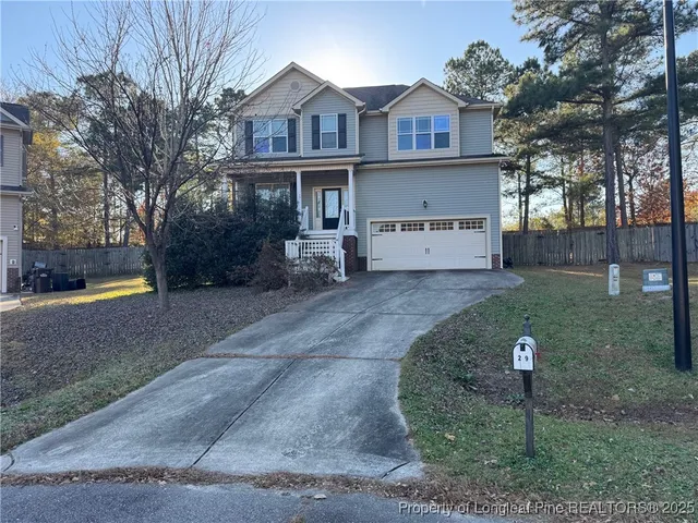 a view of a back yard