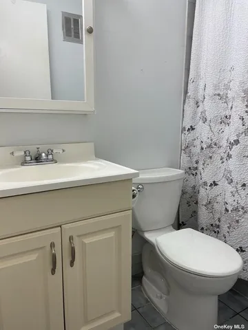 $2,475 | 6 Boulder Court, Coram, NY 11727