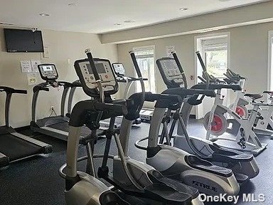 6 Boulder Court Coram, NY 11727 - Photo 14 of 19