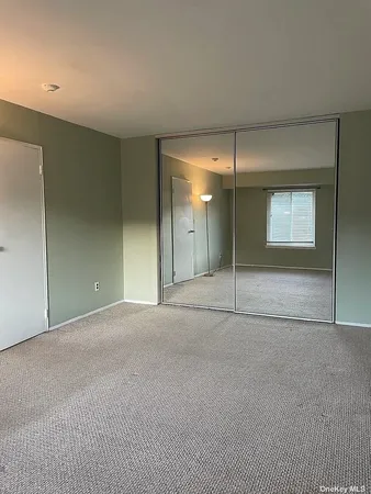 $2,475 | 6 Boulder Court, Coram, NY 11727