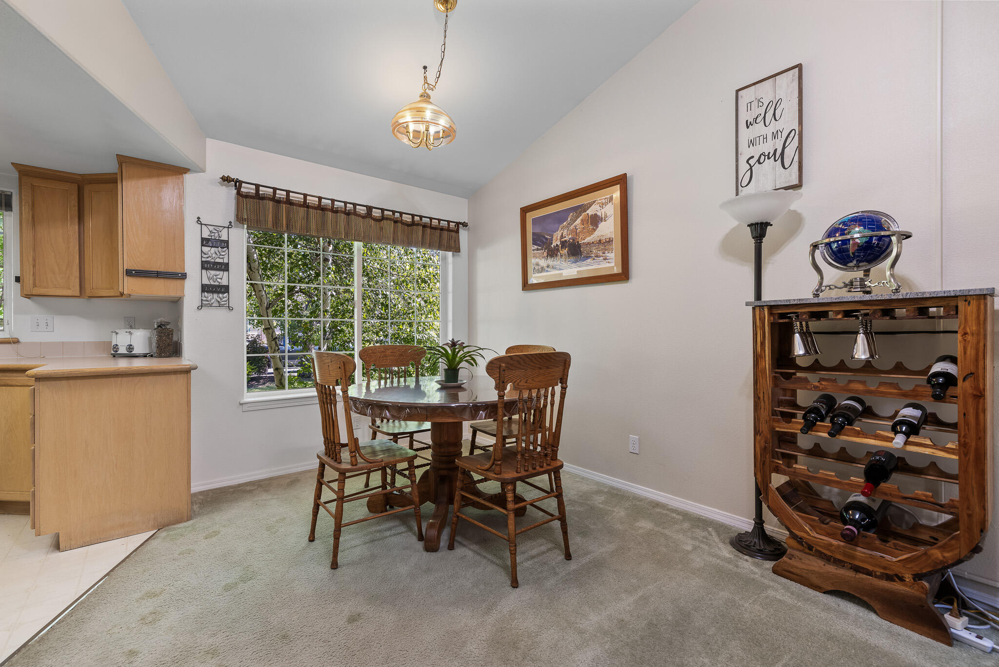 1685 Southeast Virginia Road Bend, OR 97702 - Photo 4 of 23 _E0A0018