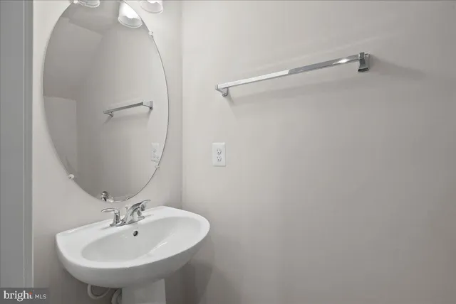 $3,250 | 4128 Legato Road, Unit 53, Fairfax, VA 22033