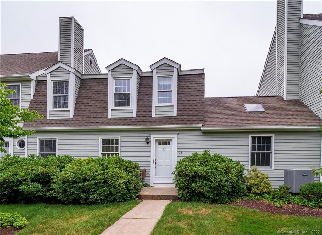 58 PROSPECT RIDGE - PRISTINE AND MOVE IN READY!