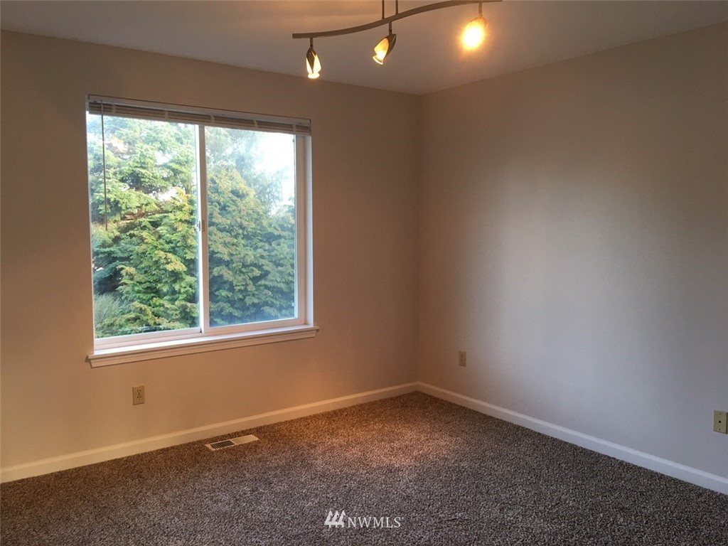 30875 State Rte 20, Unit G3 Oak Harbor, WA 98277 - Photo 7 of 10