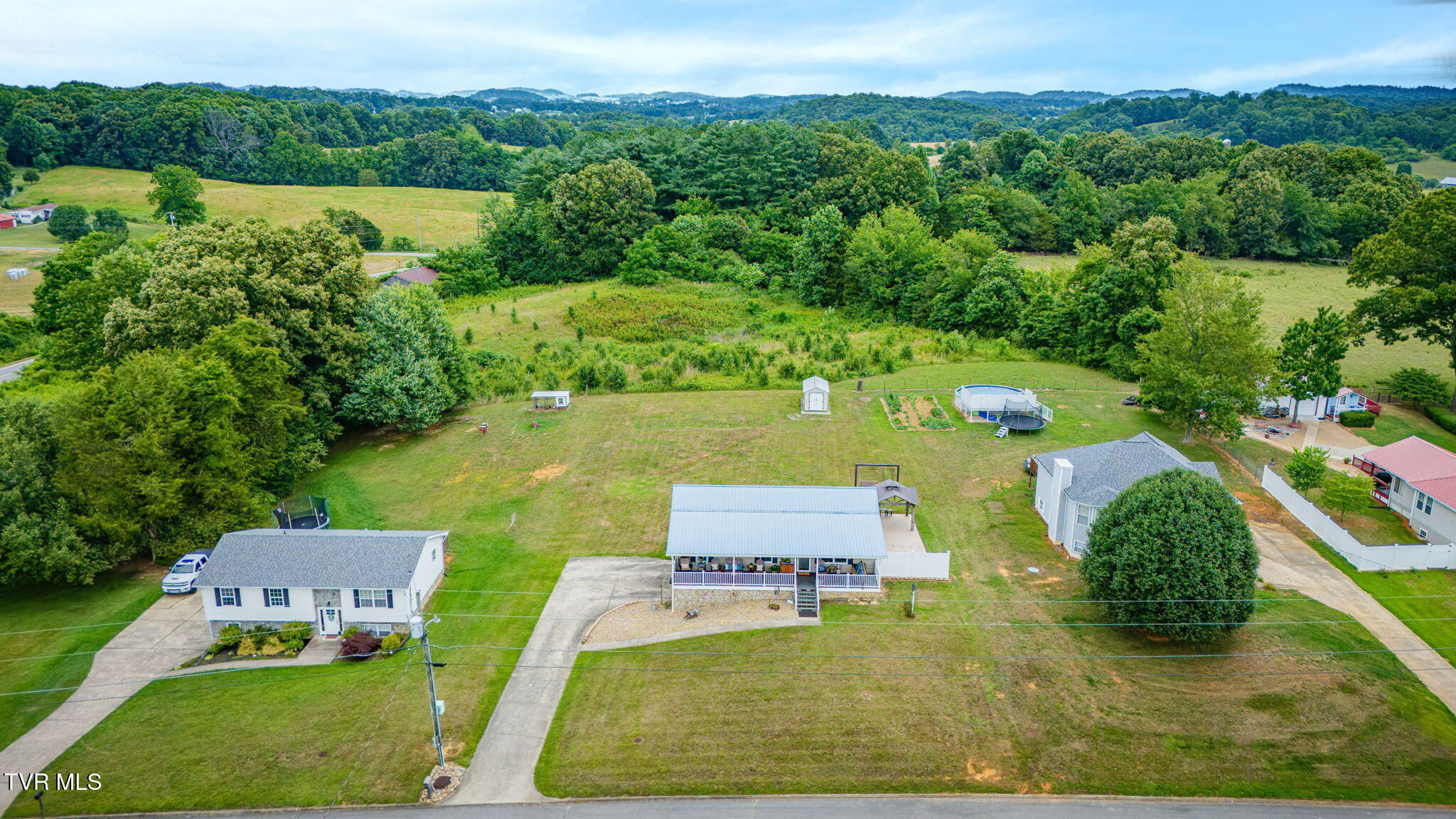 69 Pine Ridge Drive Afton, TN 37616 - Photo 32 of 38 102 (14)