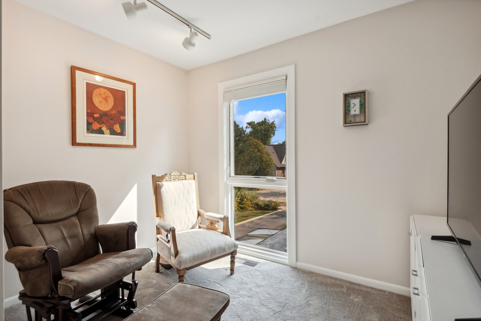 816 Echo Lane Glenview, IL 60025 - Photo 12 of 25 a living room with furniture and a window