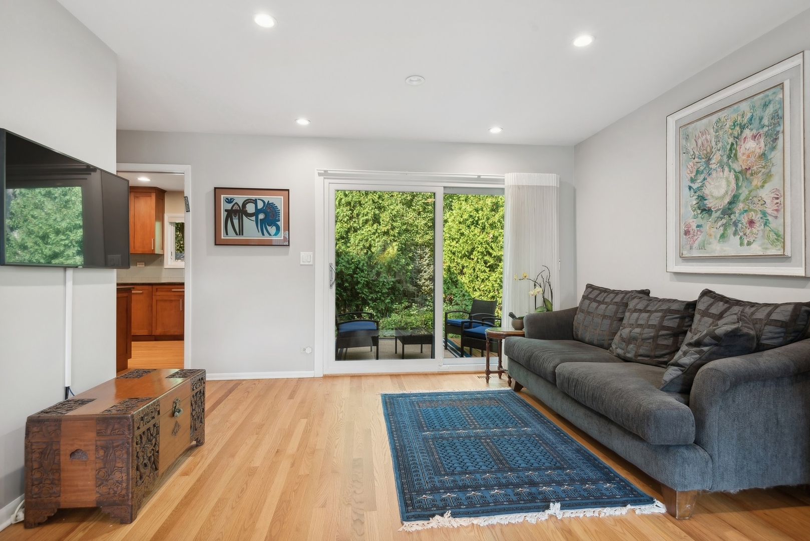 816 Echo Lane Glenview, IL 60025 - Photo 6 of 25 a living room with furniture and a open to kitchen