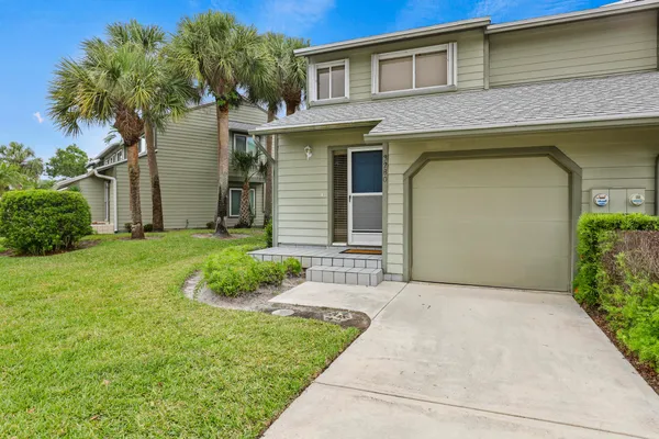 $300,000 | 3280 Northeast Holly Creek Drive, Jensen Beach, FL 34957