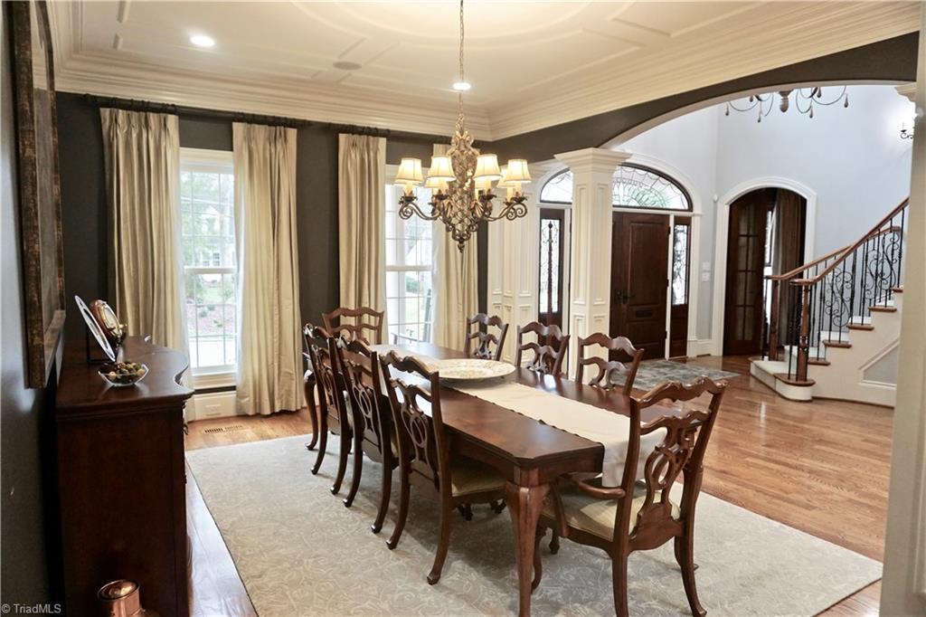 792 Roslyn Road Winston-Salem, NC 27104 - Photo 4 of 30 Gallery Image 4