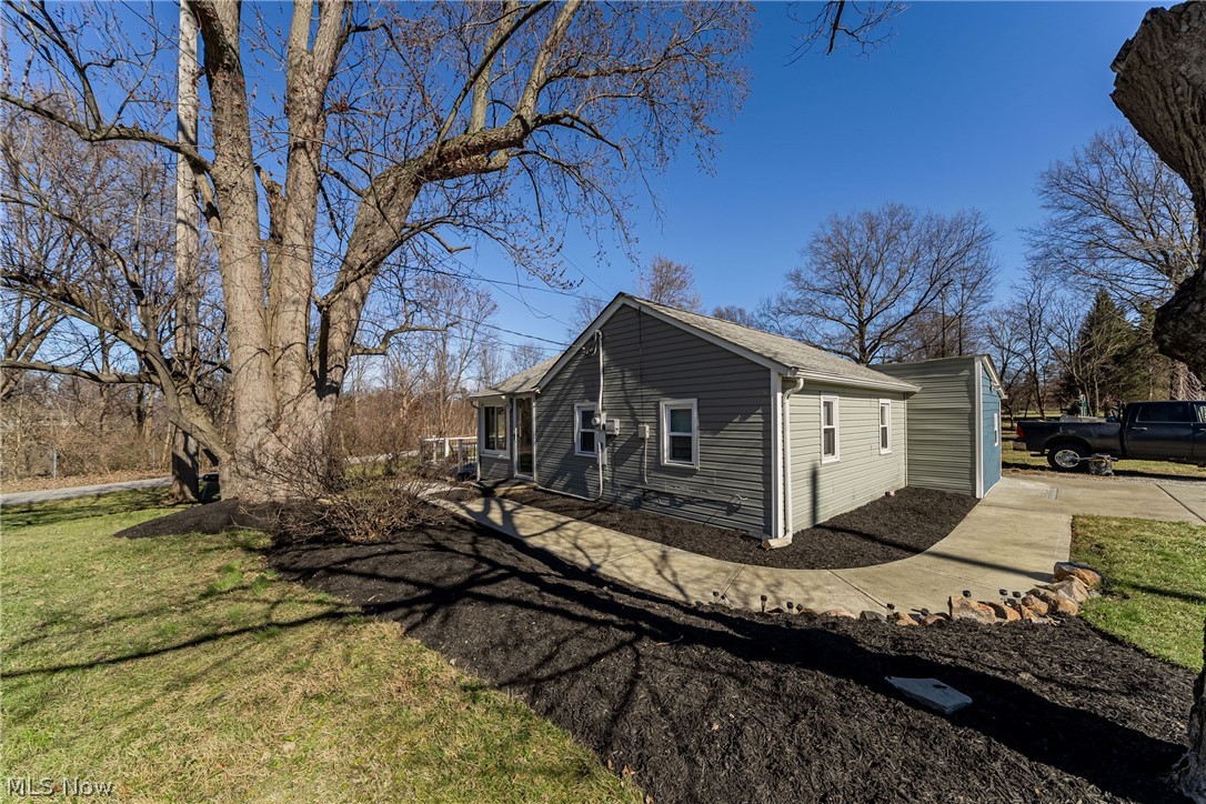 2745 Rockefeller Road Wickliffe, OH 44092 - Photo 26 of 34