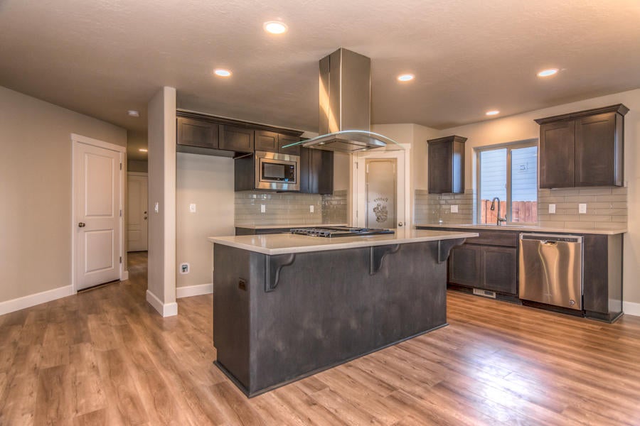 2570 Southwest Newberry Loop Redmond, OR 97756 - Photo 4 of 25 26th St NW 677 Web (10 of 41)