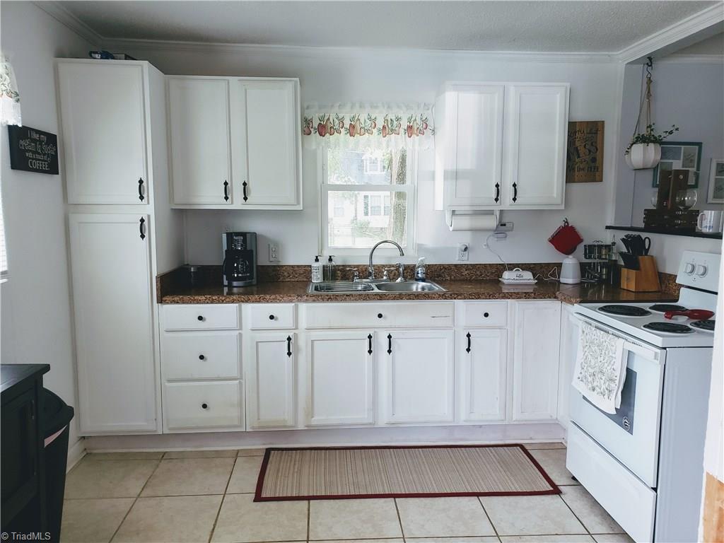 340 East Ridge Street Ramseur, NC 27316 - Photo 9 of 19 Gallery Image 9