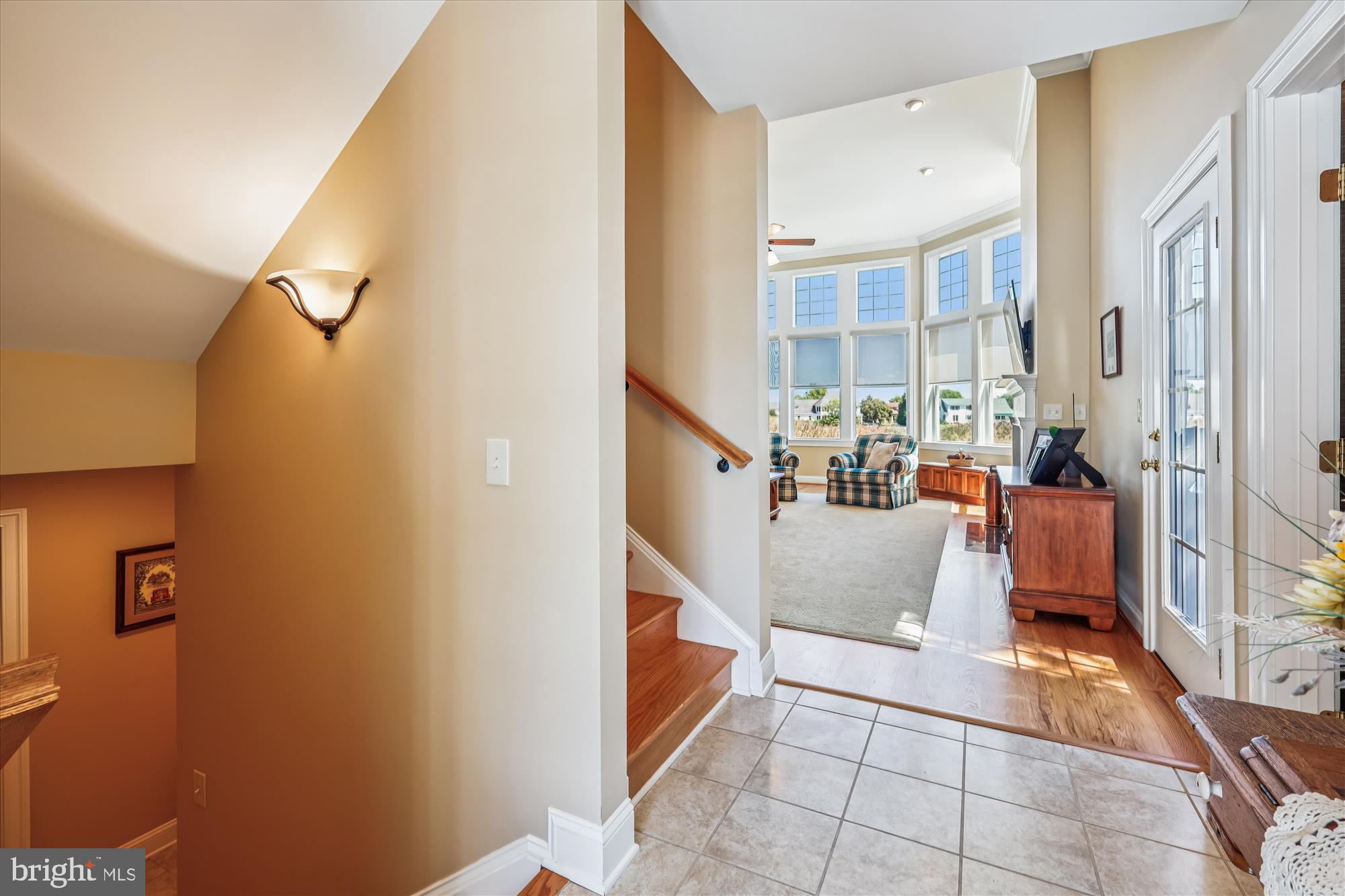 635 Dominion Road Chester, MD 21619 - Photo 17 of 50 a room with a couch and a potted plant on the counter