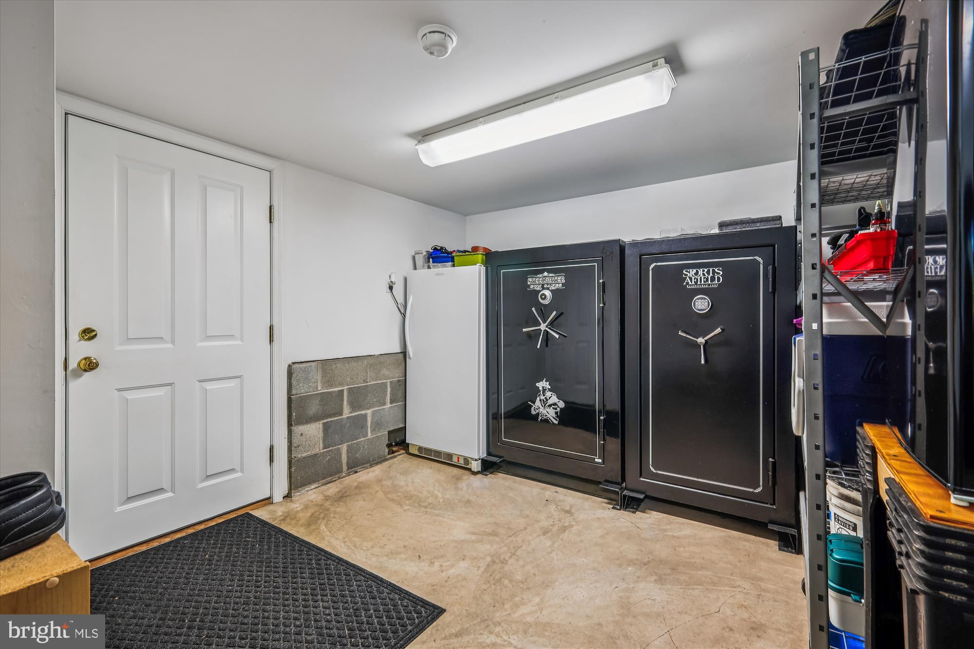 635 Dominion Road Chester, MD 21619 - Photo 49 of 50 a view of livingroom with furniture and closet