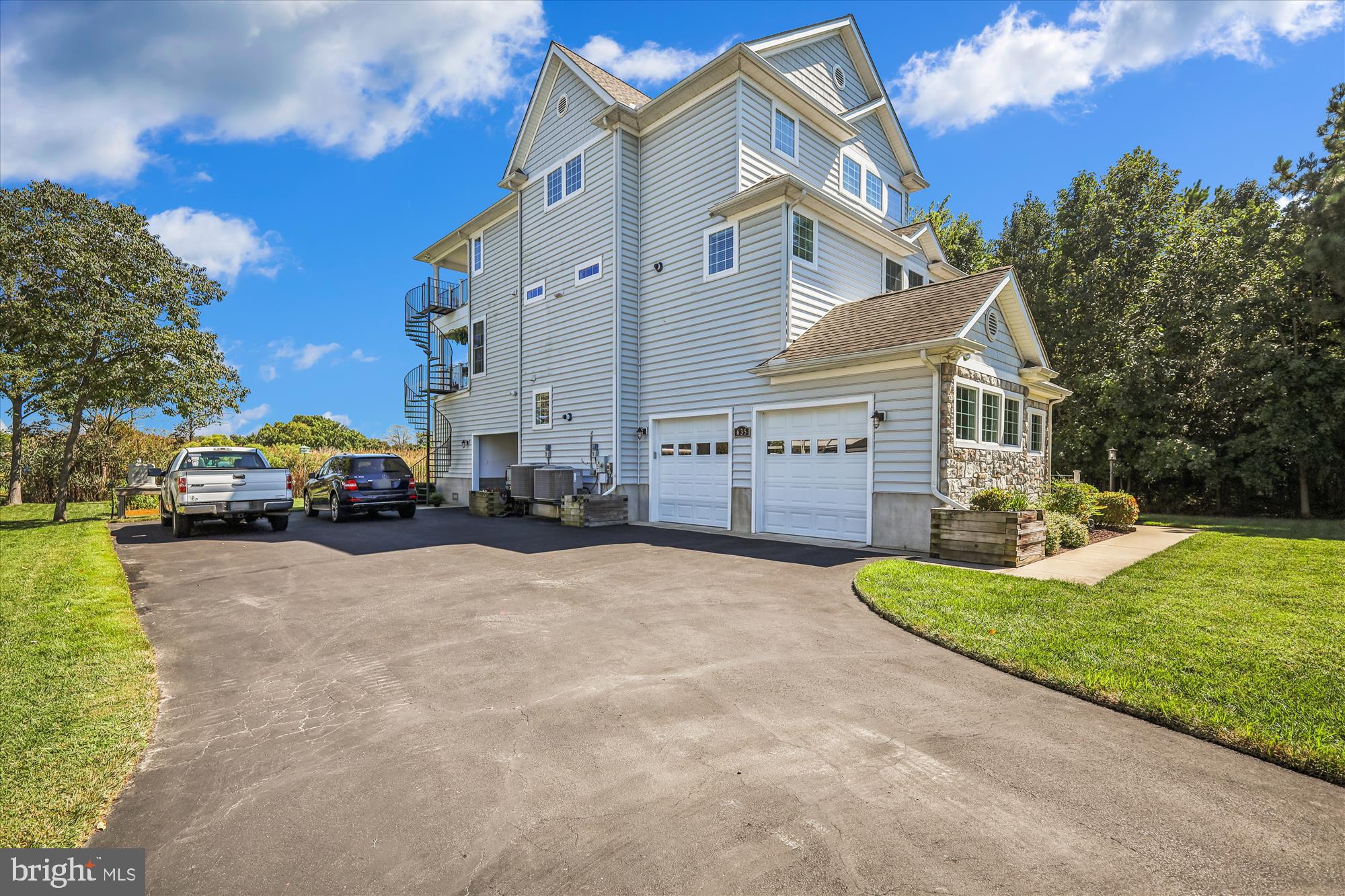 635 Dominion Road Chester, MD 21619 - Photo 6 of 50 a view of a house with a yard