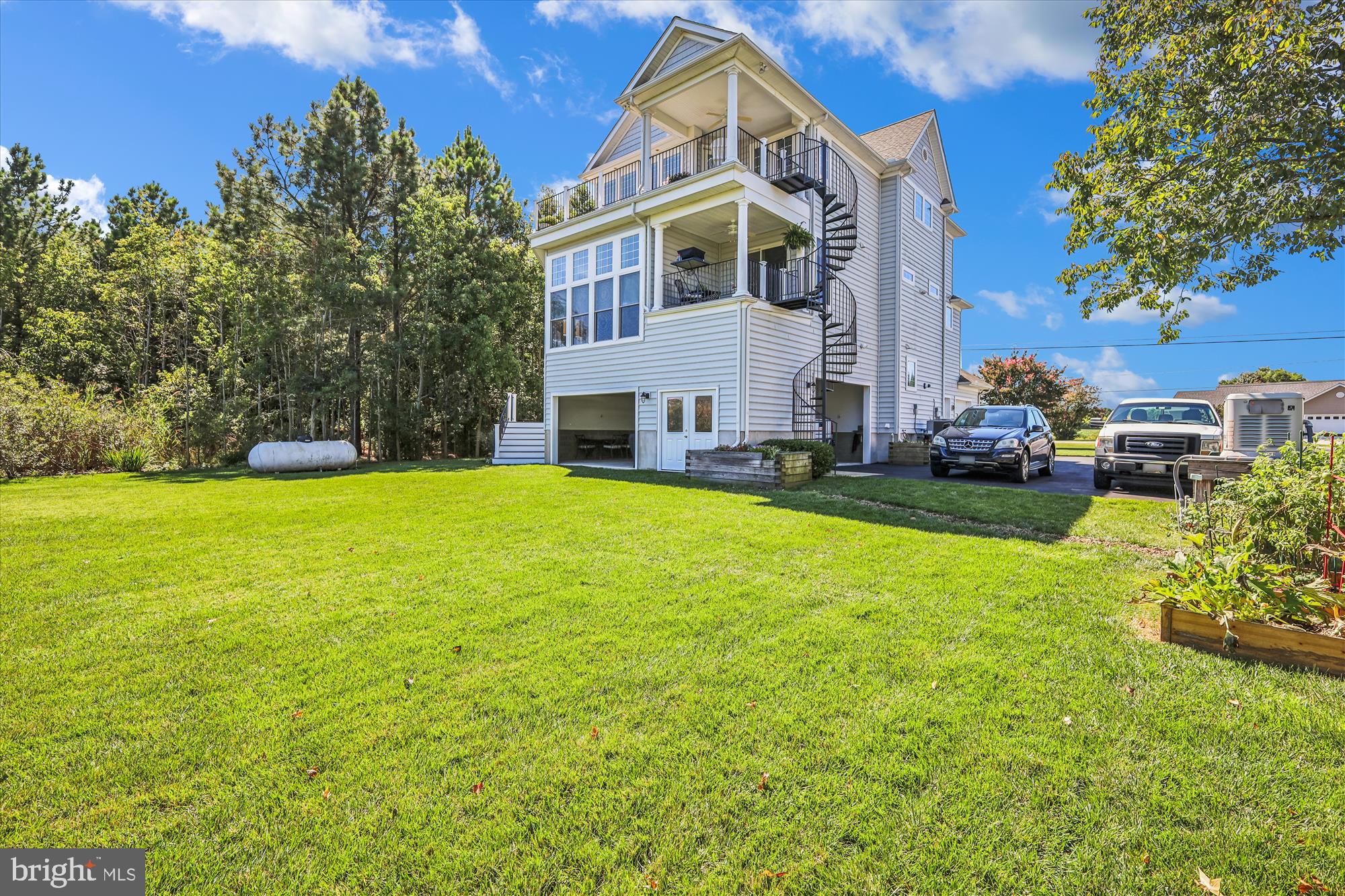 635 Dominion Road Chester, MD 21619 - Photo 7 of 50 a view of a house with a big yard
