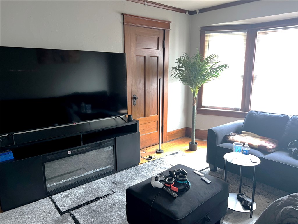 471 Brooks Avenue Rochester, NY 14619 - Photo 5 of 12