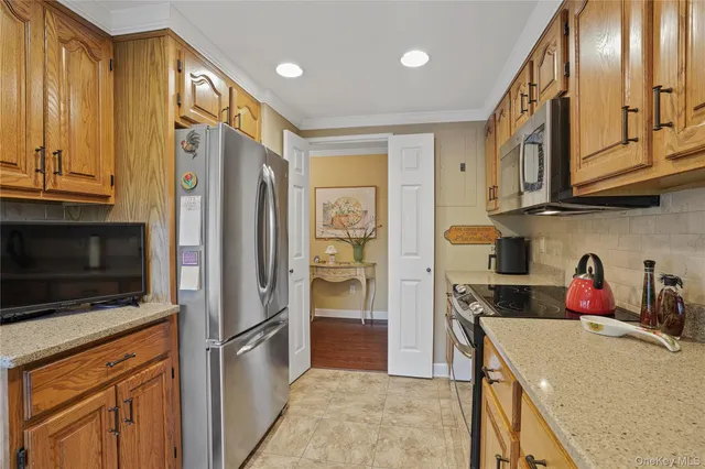 $535,000 | 500 High Point Drive, Unit 703, Hartsdale, NY 10530