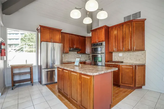 $535,000 | 500 High Point Drive, Unit 703, Hartsdale, NY 10530