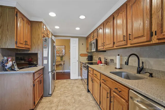 $535,000 | 500 High Point Drive, Unit 703, Hartsdale, NY 10530