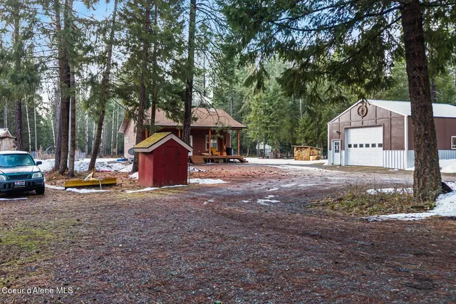 $760,000 | 870 Samuels Road, Sandpoint, ID 83864