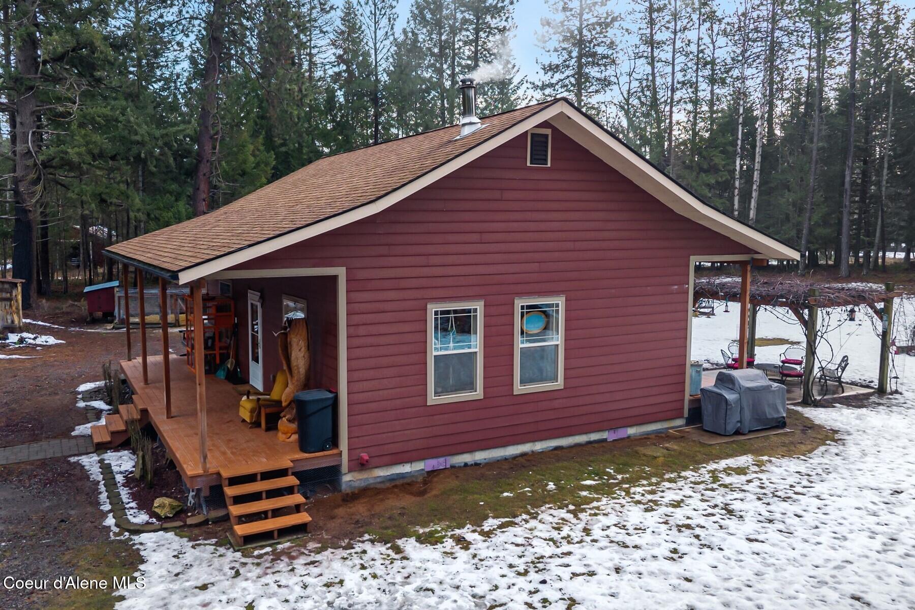 870 Samuels Road Sandpoint, ID 83864 - Photo 9 of 66 Newer Home Built in 2016